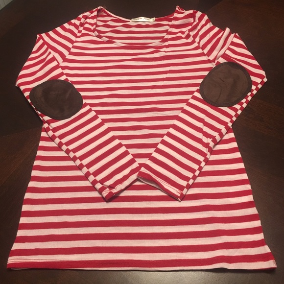 Red/white striped arm patch long sleeved shirt - Picture 4 of 6